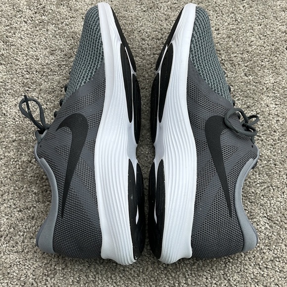 Nike Revolution 4 Gray Green Men’s size 15 - Picture 10 of 13